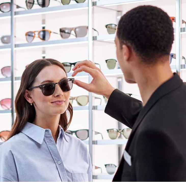 Tienda SUNGLASS HUT